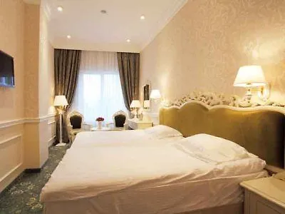 Royal Congress Hotel Κίεβο 3*,